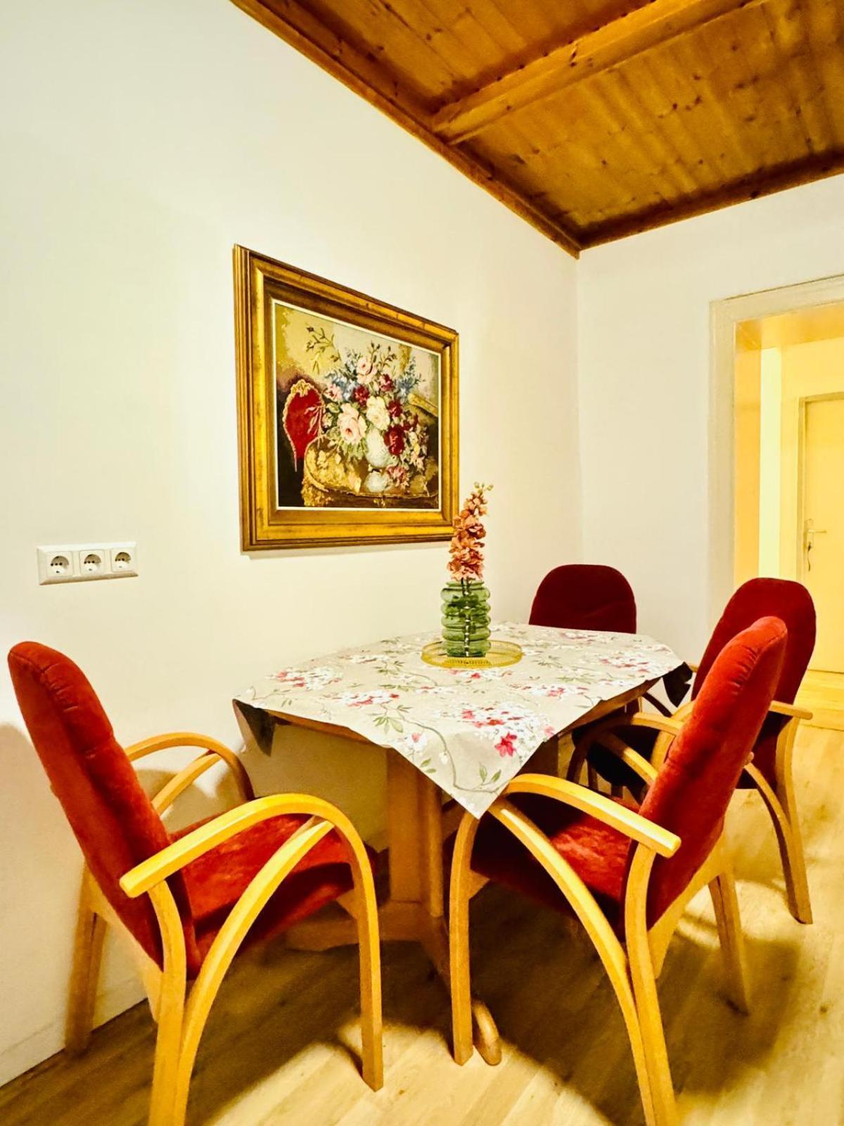 Cozy 4br For Up To 12people, 10minutes To Fac Platz Apartment Wien