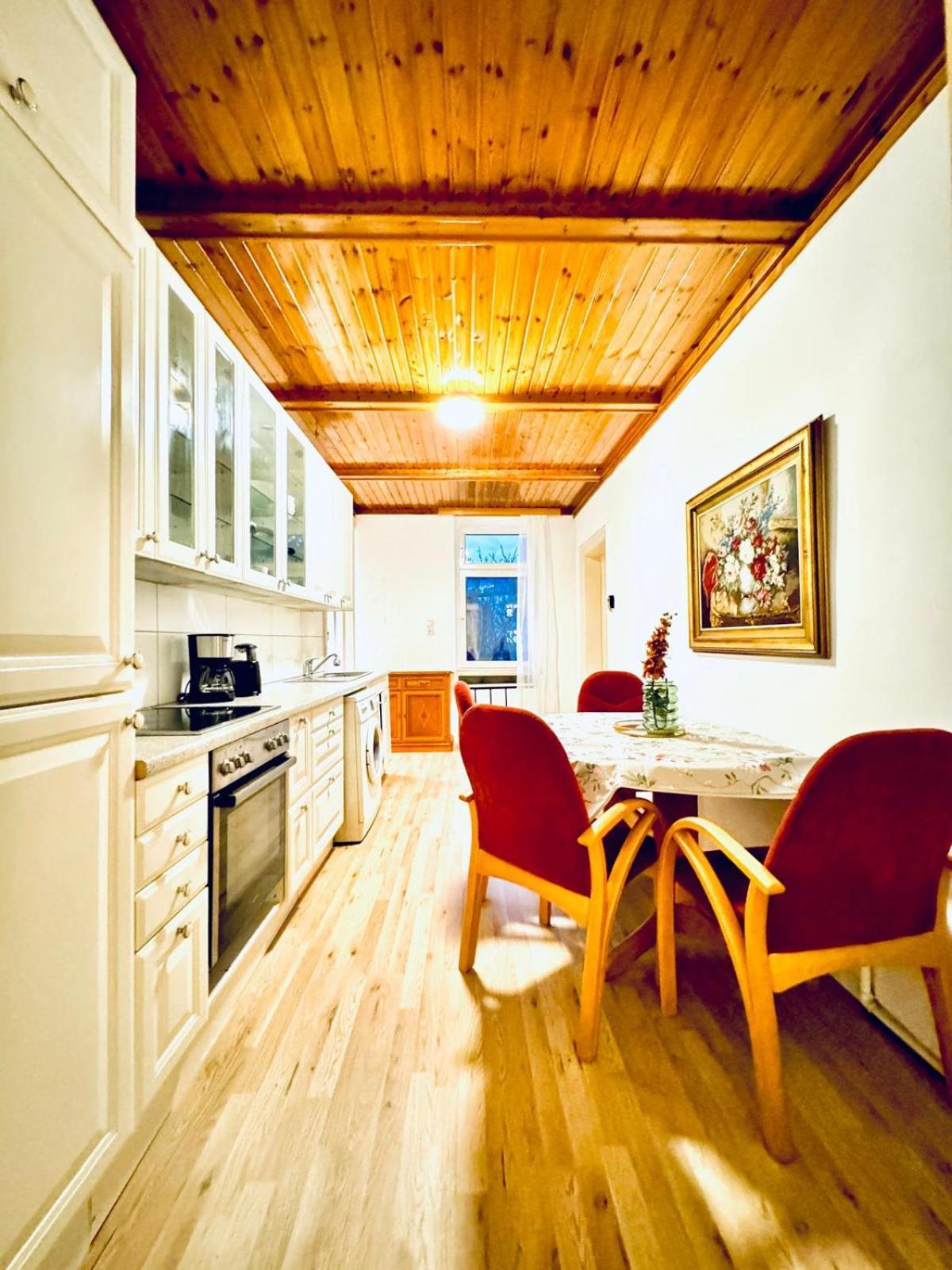 Cozy 4br For Up To 12people, 10minutes To Fac Platz Wien