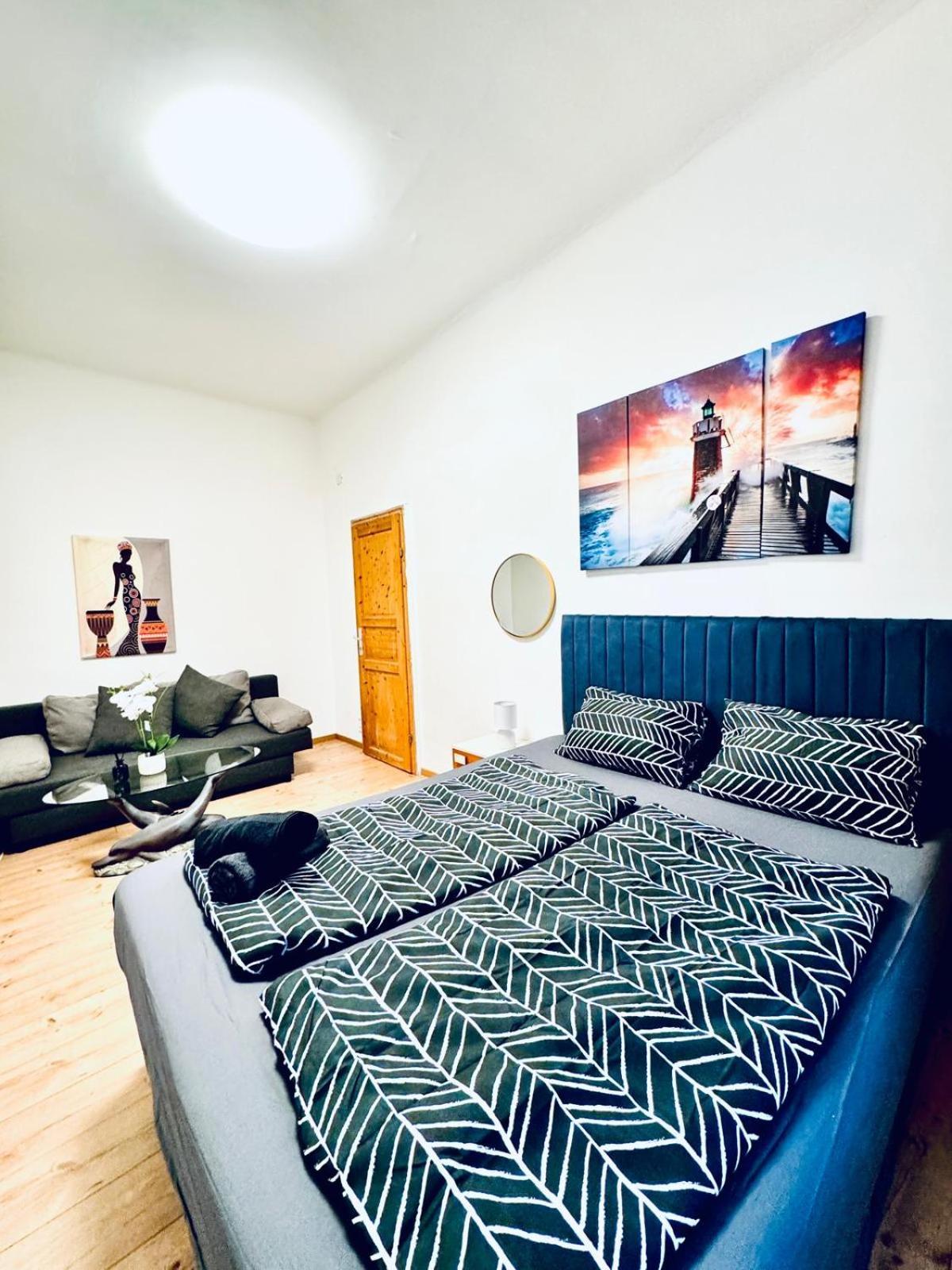 Cozy 4br For Up To 12people, 10minutes To Fac Platz Apartment