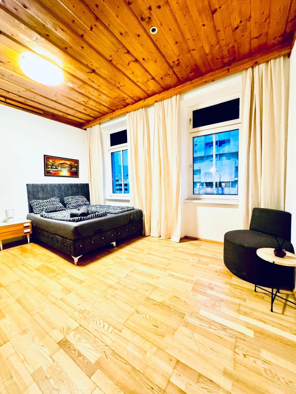 Apartment Cozy 4br For Up To 12people, 10minutes To Fac Platz